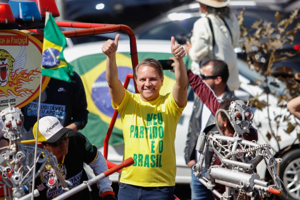 Apoiadores de Bolsonaro vão às ruas a favor do voto impresso auditável