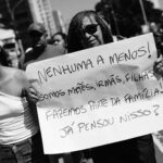 Caminhada contra o feminicídio mobiliza grupo de mulheres em Campo Grande e reforça apelo por mudança de comportamento dos homens